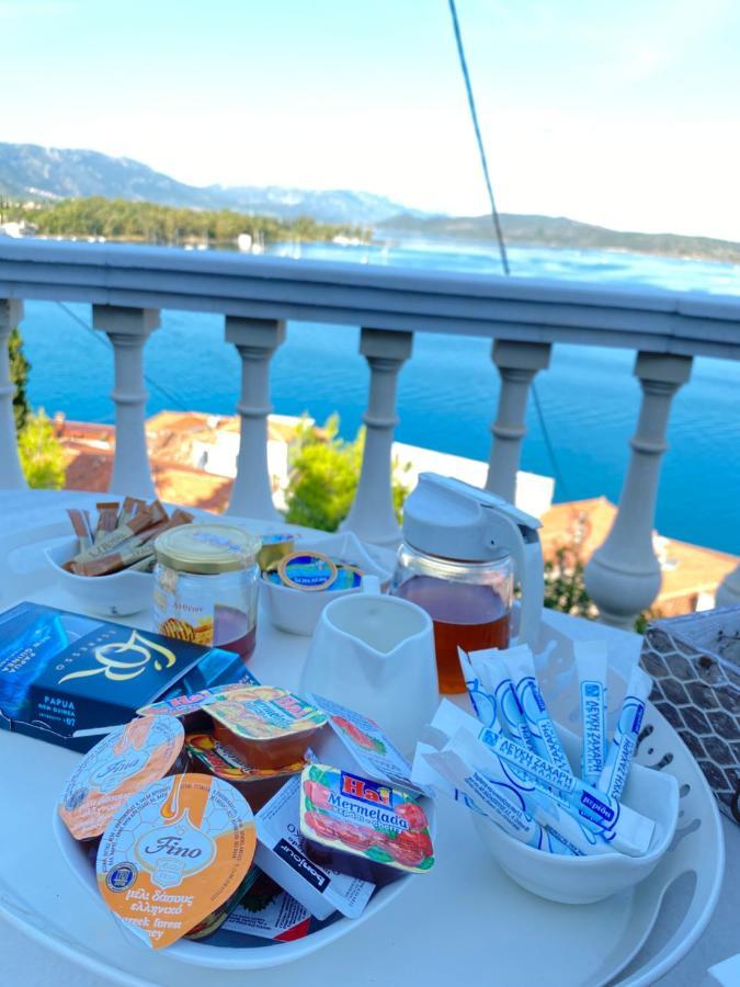 Kasteli Suite Poros Town Exteriér fotografie
