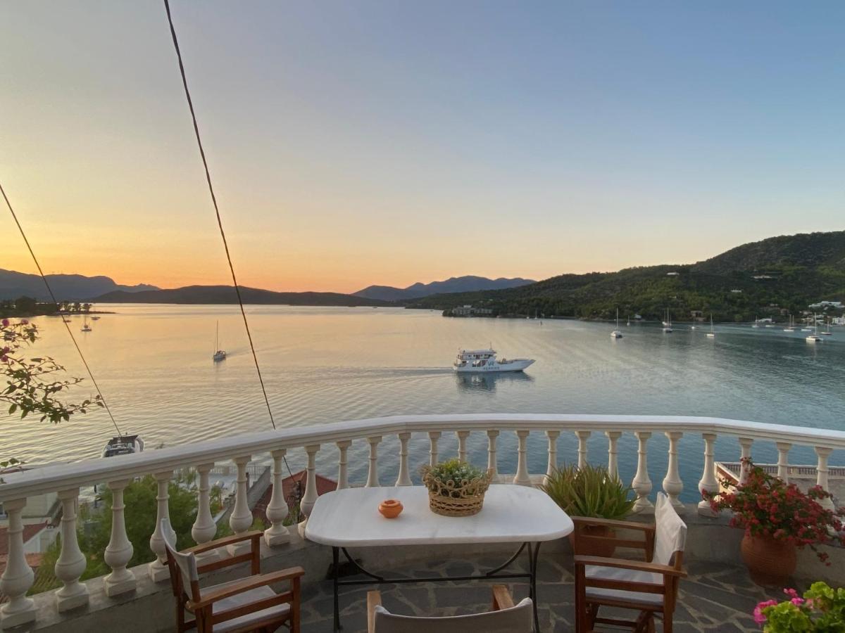Kasteli Suite Poros Town Exteriér fotografie