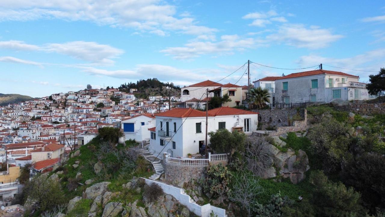 Kasteli Suite Poros Town Exteriér fotografie