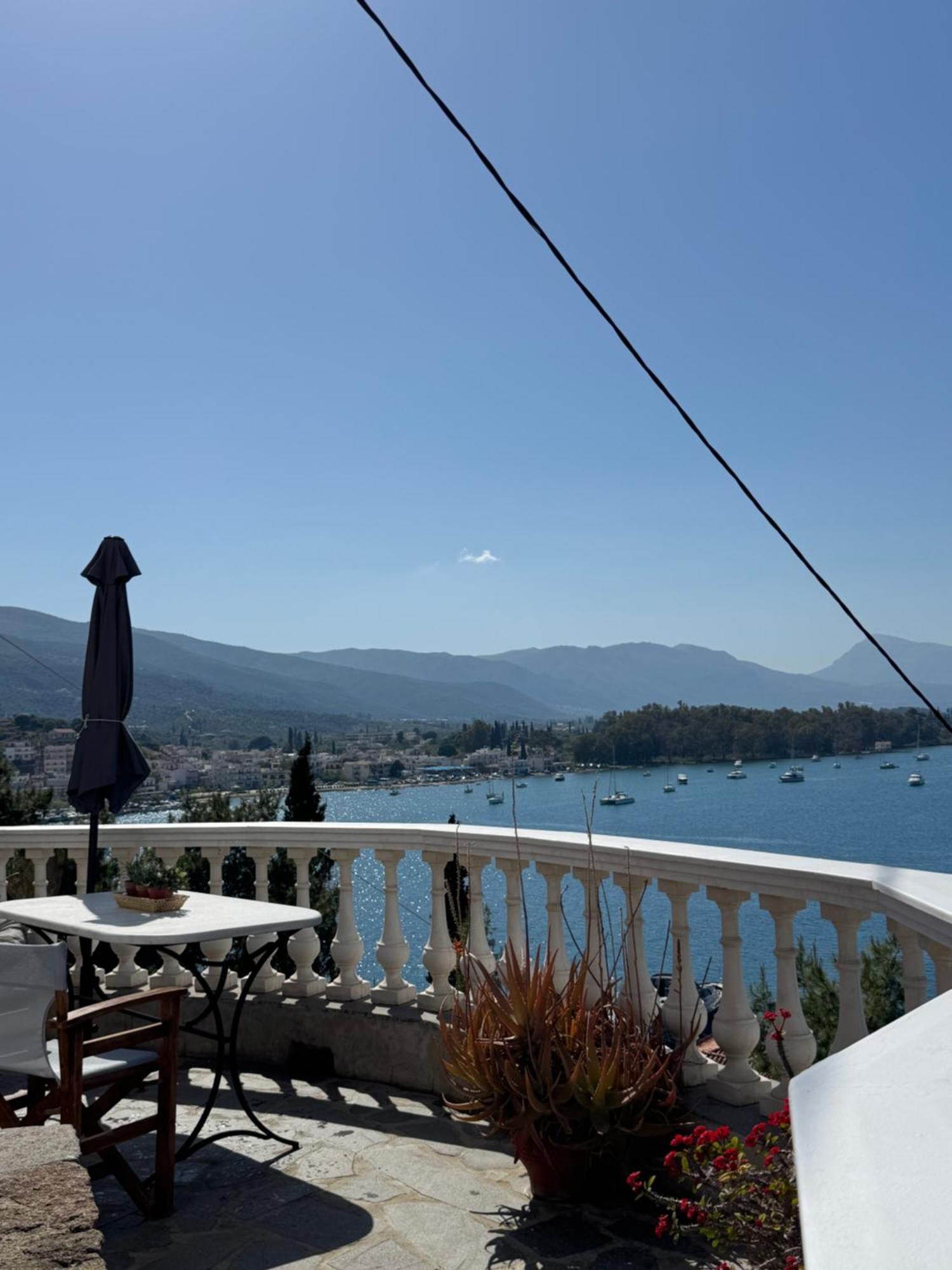 Kasteli Suite Poros Town Exteriér fotografie